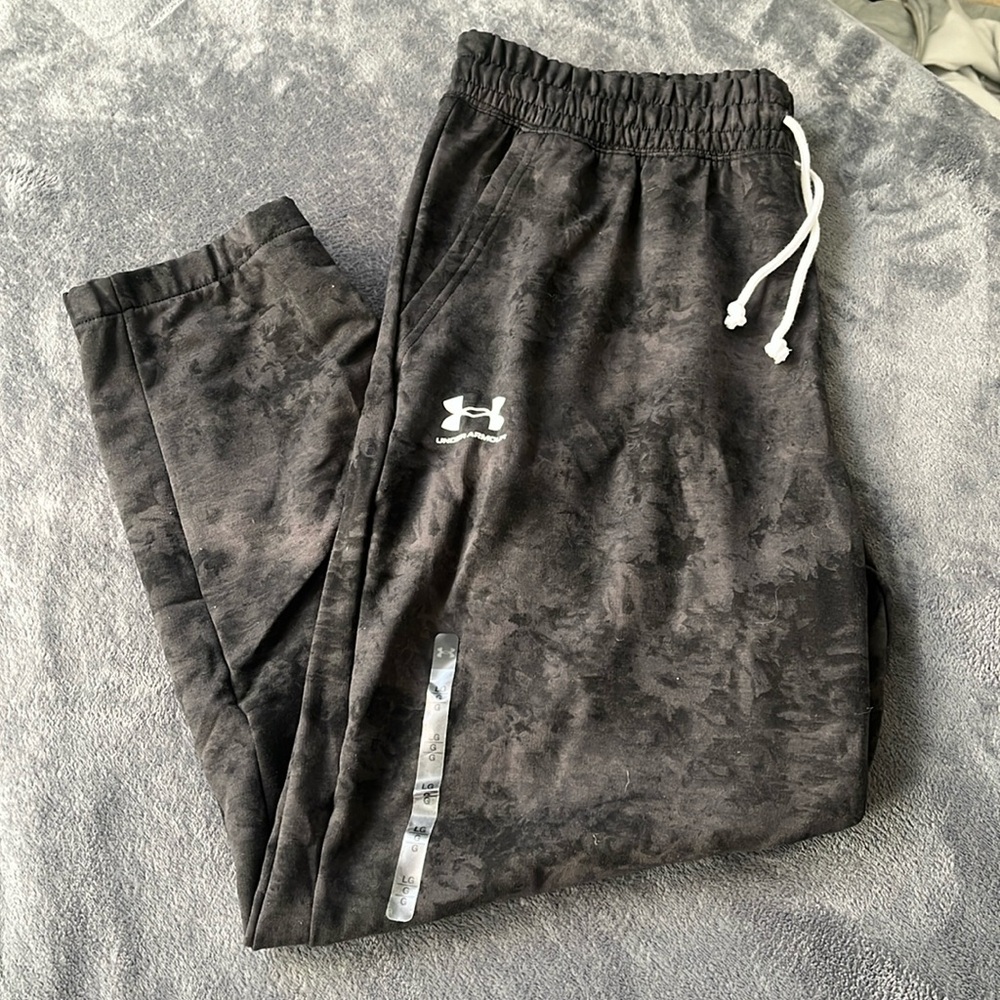 Under armour sweatpants, size L, new